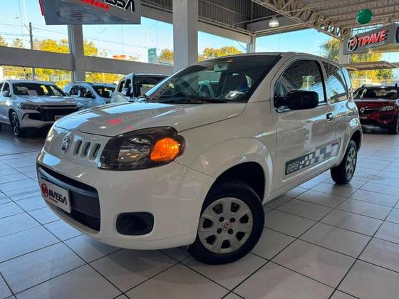 FIAT UNO 1.0 EVO ATTRACTIVE 8V FLEX 4P MANUAL FIAT UNO 1.0 EVO ATTRACTIVE 8V FLEX 4P MANUAL